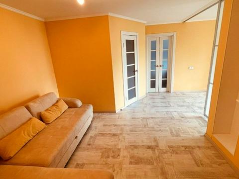 квартира за адресою Зодчих вул., 50-Б