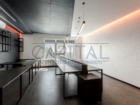 комерційна за адресою Паньківська вул., 20/82