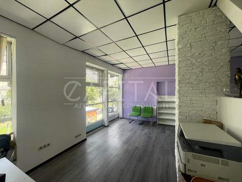 комерційна за адресою Юрія Іллєнка вул. (Мельникова), 5