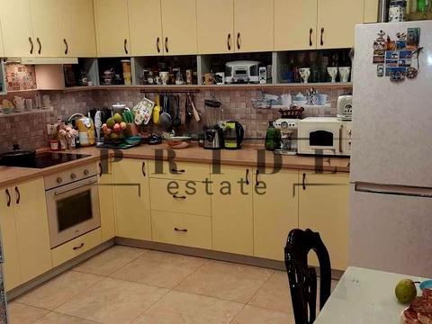 коммерческая по адресу Ярослава Гашека бульв., 22