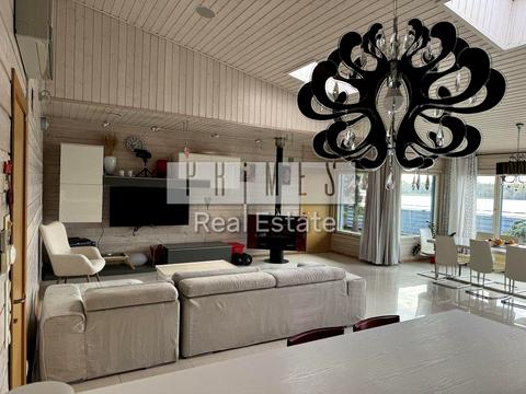 будинок за адресою 126-та Садова вул.