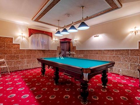 будинок за адресою Лютнева вул.