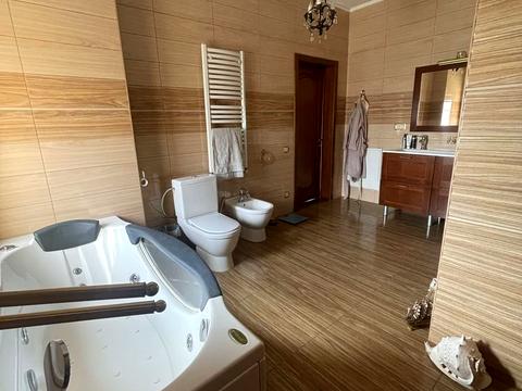 будинок за адресою Київ, ентузіастів, 12