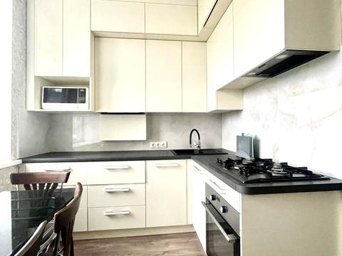 квартира за адресою Миру вул., 12