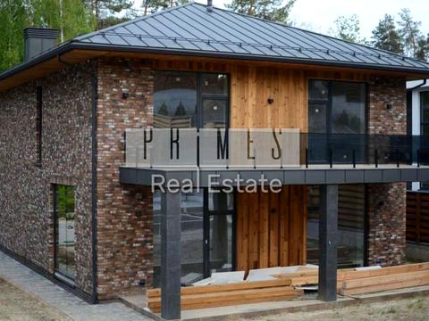 будинок за адресою Вишнева вул.