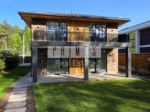 будинок за адресою Вишнева вул.