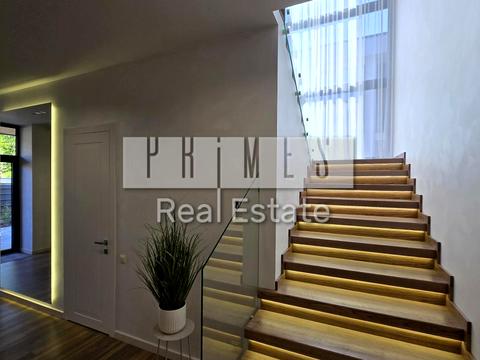 будинок за адресою Вишнева вул.