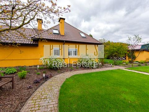 будинок за адресою Центральна