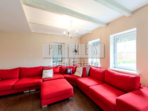 будинок за адресою Центральна