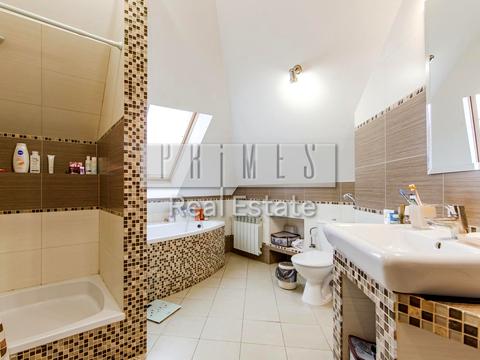 будинок за адресою Центральна