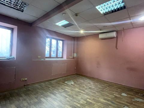 комерційна за адресою Авіаконструктора Антонова вул., 37