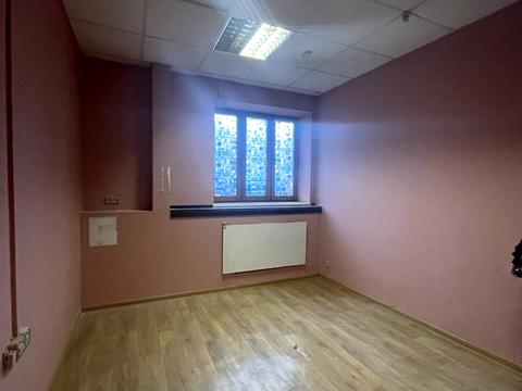 комерційна за адресою Авіаконструктора Антонова вул., 37