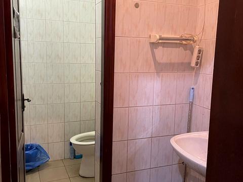 комерційна за адресою Авіаконструктора Антонова вул., 37