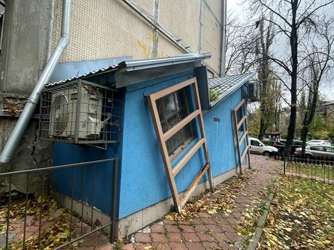 комерційна за адресою Авіаконструктора Антонова вул., 37