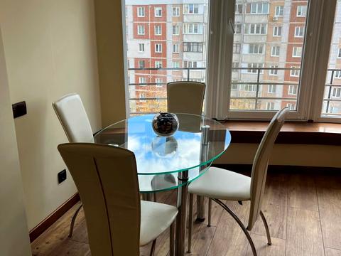 квартира за адресою Коновальця вул., 5