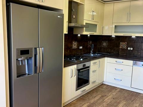 квартира за адресою Коновальця вул., 5