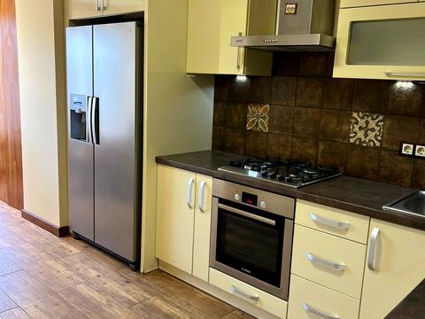 квартира за адресою Коновальця вул., 5