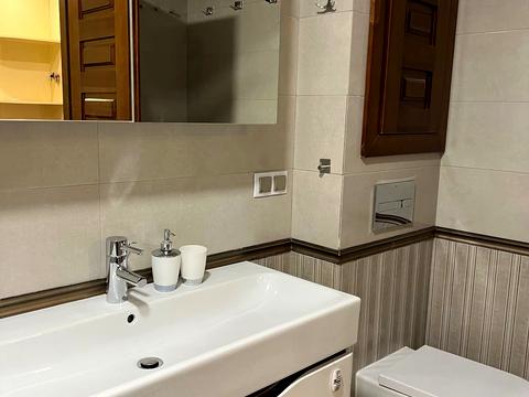 квартира за адресою Коновальця вул., 5