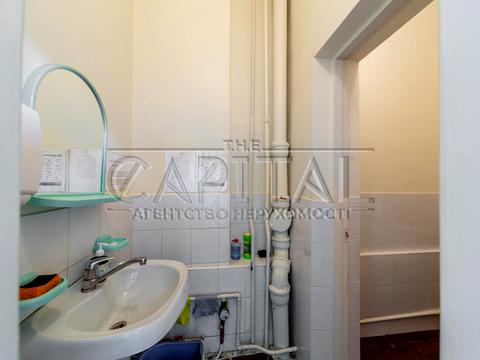 комерційна за адресою Почайнинська вул., 50/49