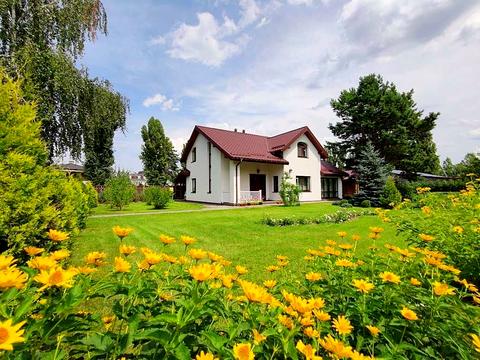 будинок за адресою Молодіжна вул.