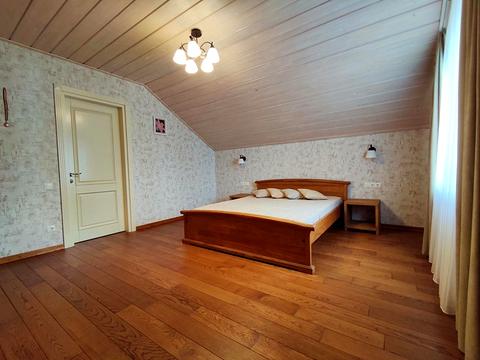 будинок за адресою Молодіжна вул.