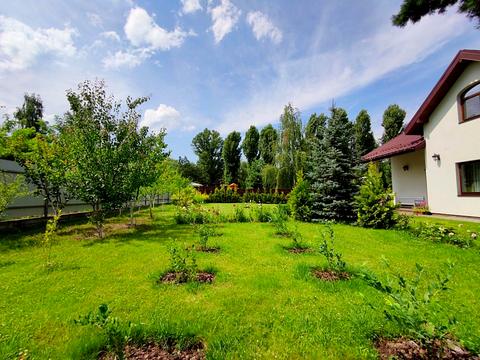 будинок за адресою Молодіжна вул.