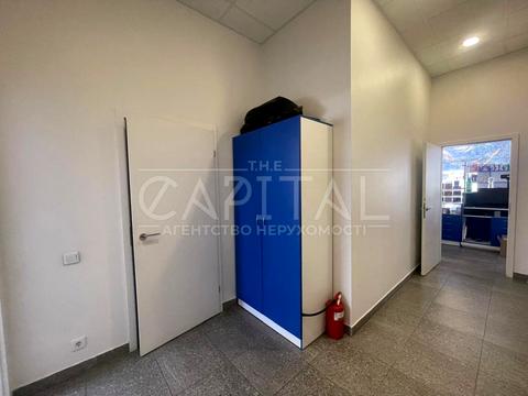 комерційна за адресою Практична вул., 2