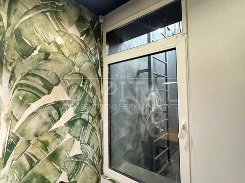 коммерческая по адресу Днепровская набережная ул., 18