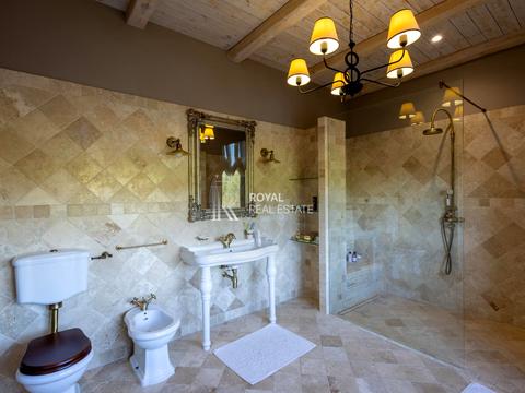 будинок за адресою Київська вул.