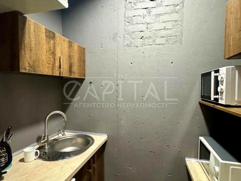 коммерческая по адресу Днепровская набережная ул., 18