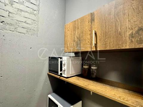 коммерческая по адресу Днепровская набережная ул., 18