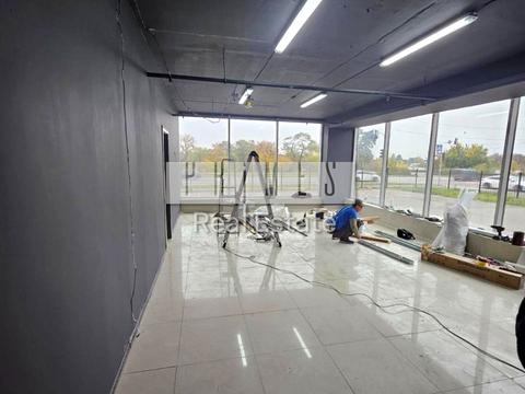 комерційна за адресою Райдужна вул., 25