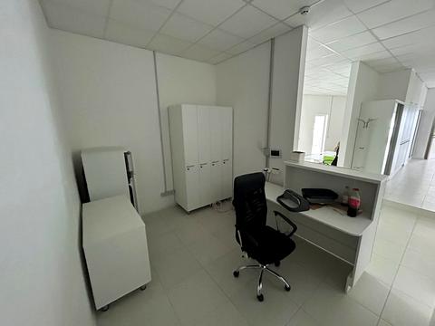 комерційна за адресою Кловський узвіз, 7