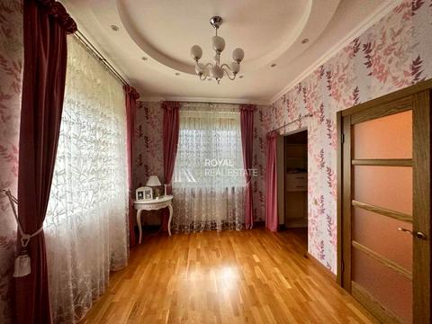 дом по адресу Лесі Українки