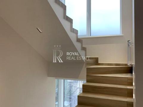 будинок за адресою Миколи Міхновського бульв. (Дружби Народів)