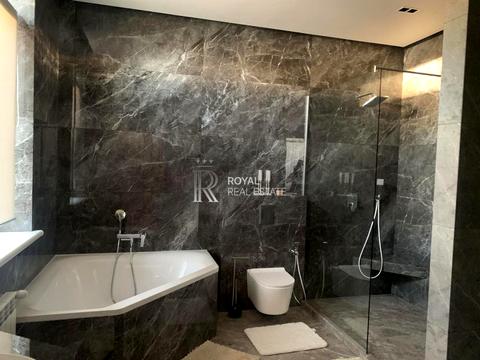 будинок за адресою Миколи Міхновського бульв. (Дружби Народів)