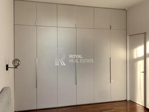 будинок за адресою Миколи Міхновського бульв. (Дружби Народів)