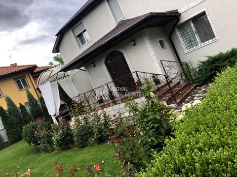 будинок за адресою Анатолія Солов'яненка вул.