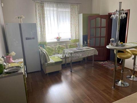 будинок за адресою Анатолія Солов'яненка вул.