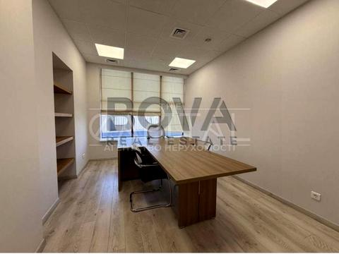 комерційна за адресою Січових Стрільців вул. (Артема), 23