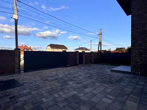 будинок за адресою Доброго Дуба вул.