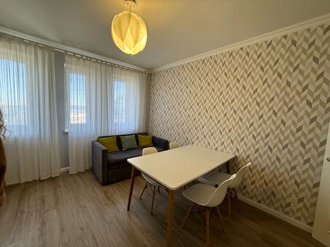 квартира за адресою Тополина вул., 24