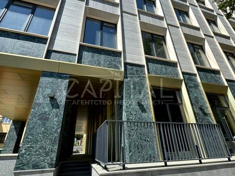 комерційна за адресою Володимирська вул., 86а