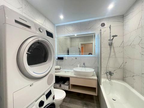 квартира по адресу Боголюбова ул., 18