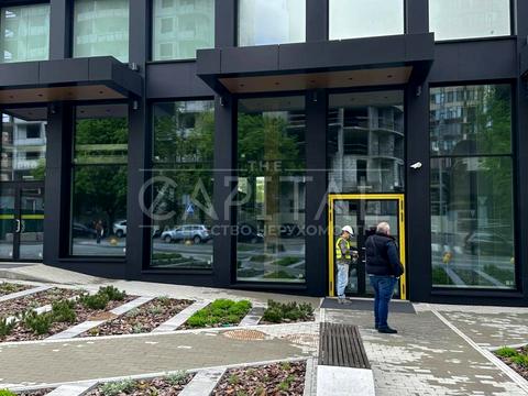 комерційна за адресою Василя Тютюнника вул. (Анрі Барбюса), 39/2