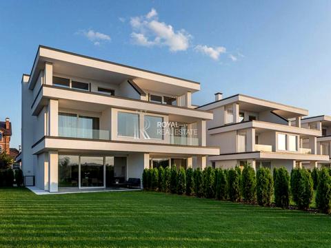 будинок за адресою Лютнева вул.