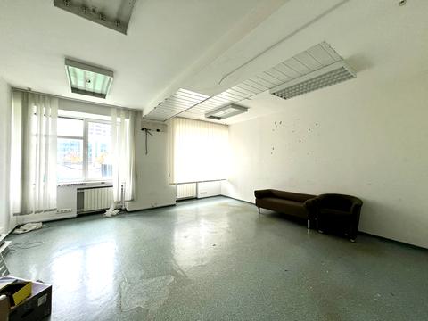 комерційна за адресою Дмитрівська вул., 18