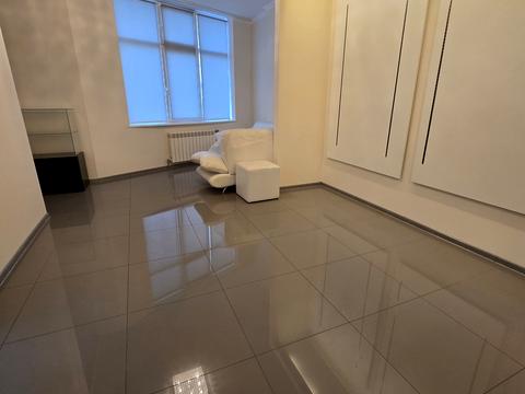 коммерческая по адресу Днепровская набережная ул., 25-Б