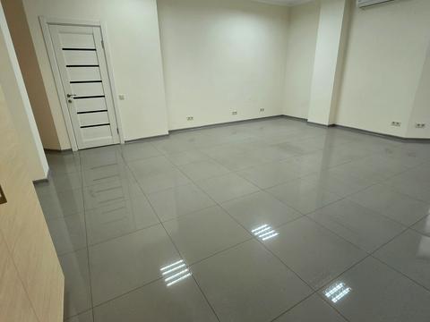 коммерческая по адресу Днепровская набережная ул., 25-Б