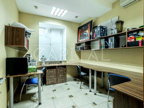 комерційна за адресою Джона Маккейна вул. (Івана Кудрі), 36